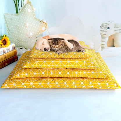 Warm Soft Puppy Bed – Plush Cushion Mat for Small Dogs & Cats